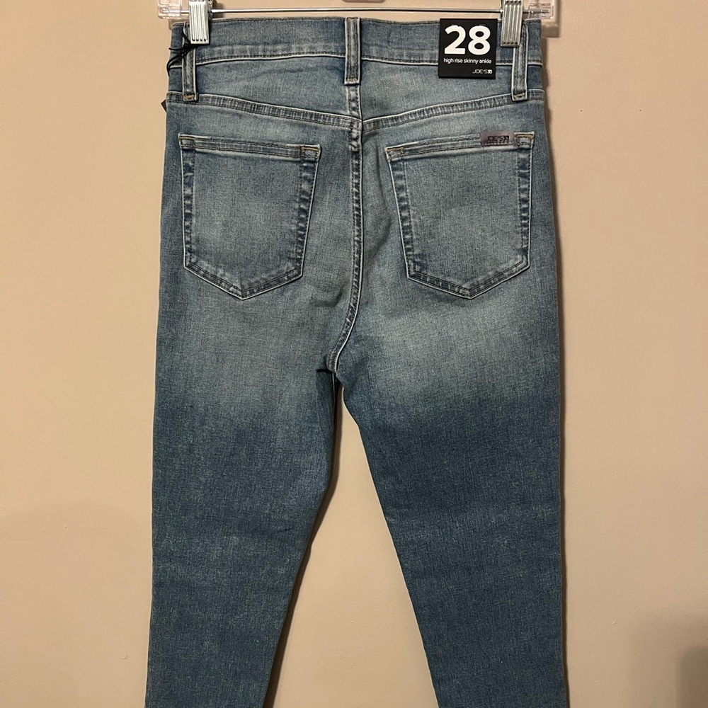 Women’s high rise skinny ankle jeans